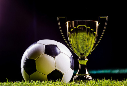 息有助于避 息有助于避