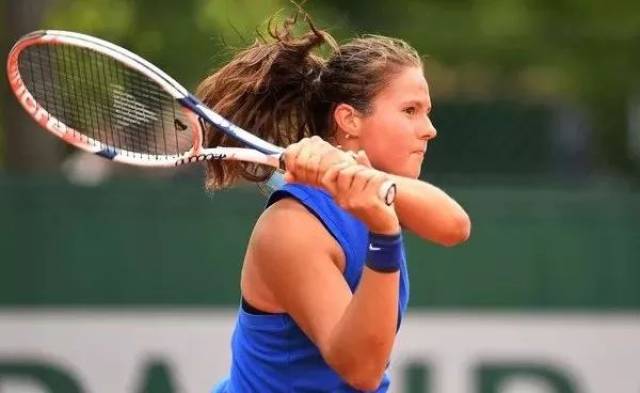 相较之下 相较之下