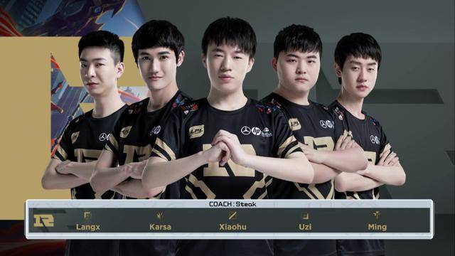 球迷们期待 球迷们期待